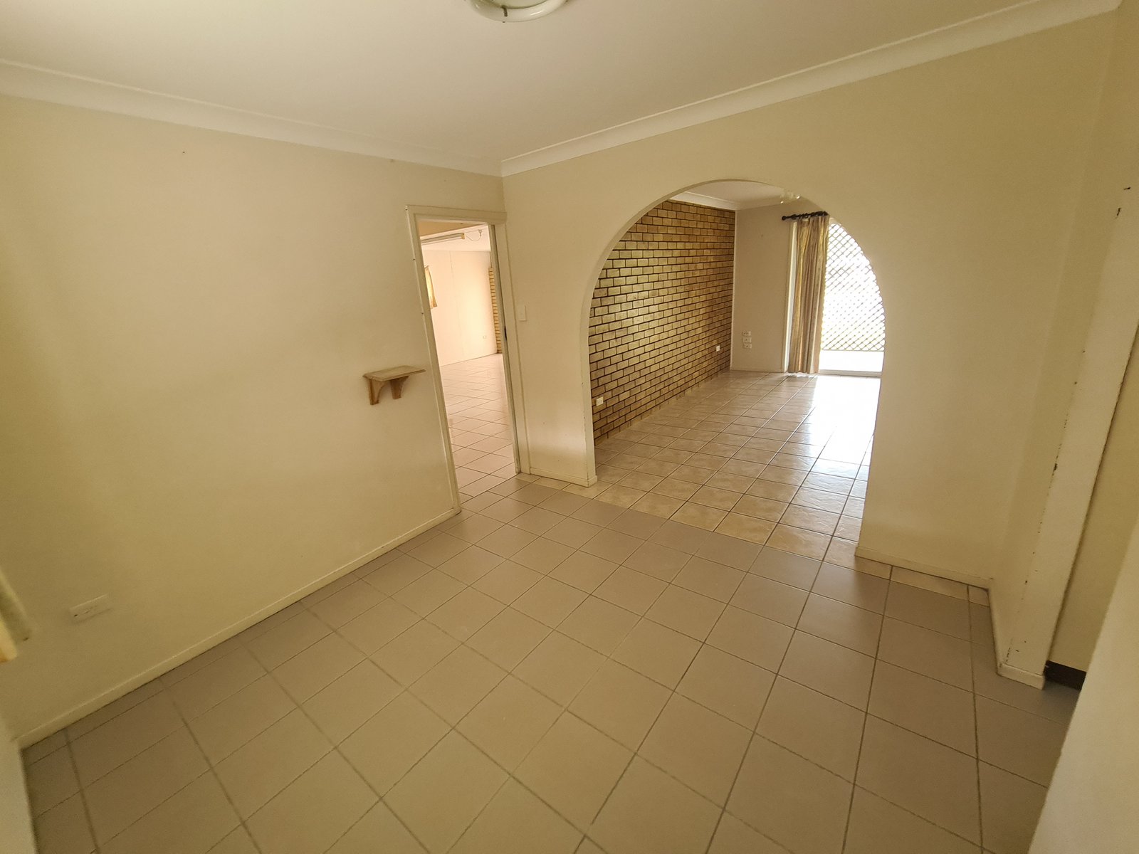 105 MALPAS Street BOYNE ISLAND 11