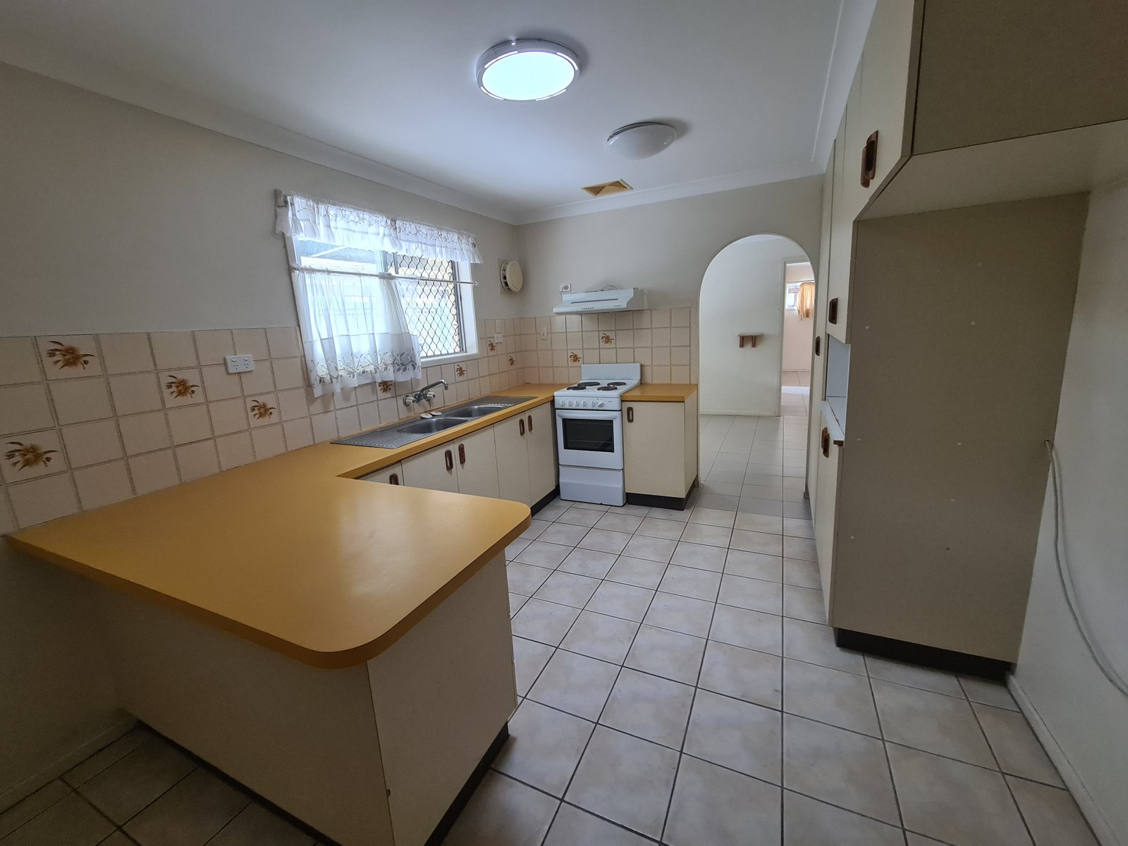 105 MALPAS Street BOYNE ISLAND 15