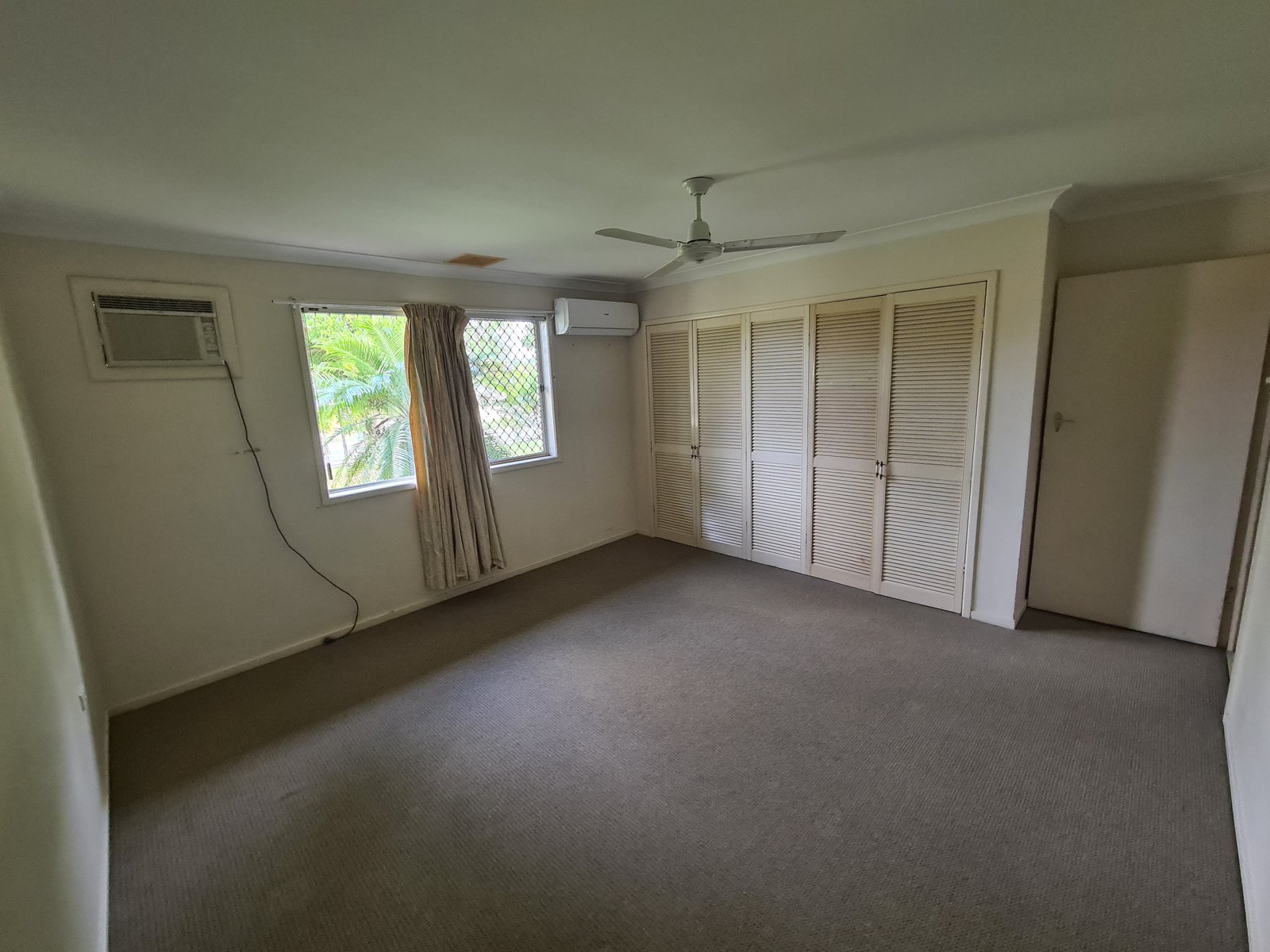 105 MALPAS Street BOYNE ISLAND 16