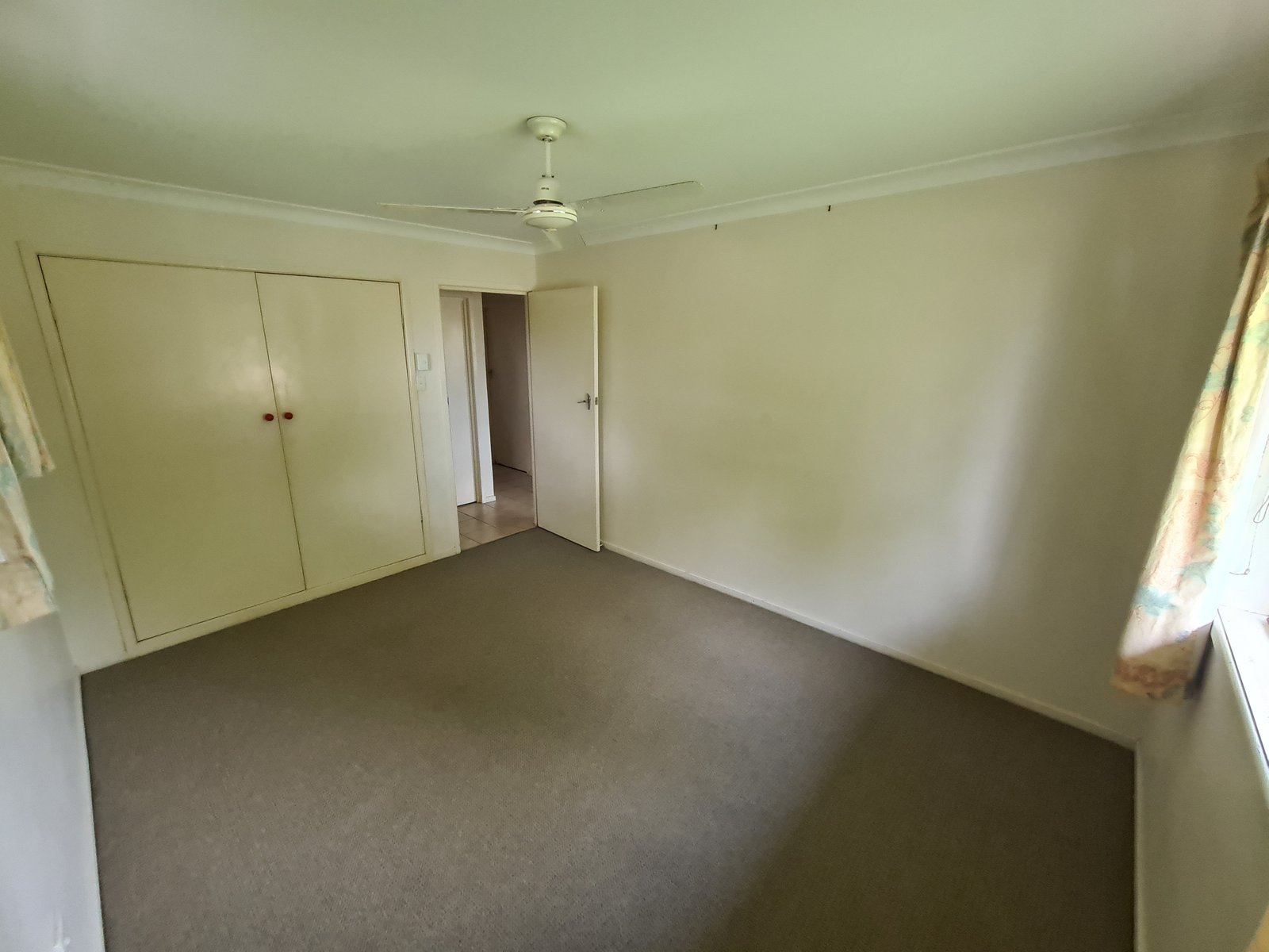 105 MALPAS Street BOYNE ISLAND 17