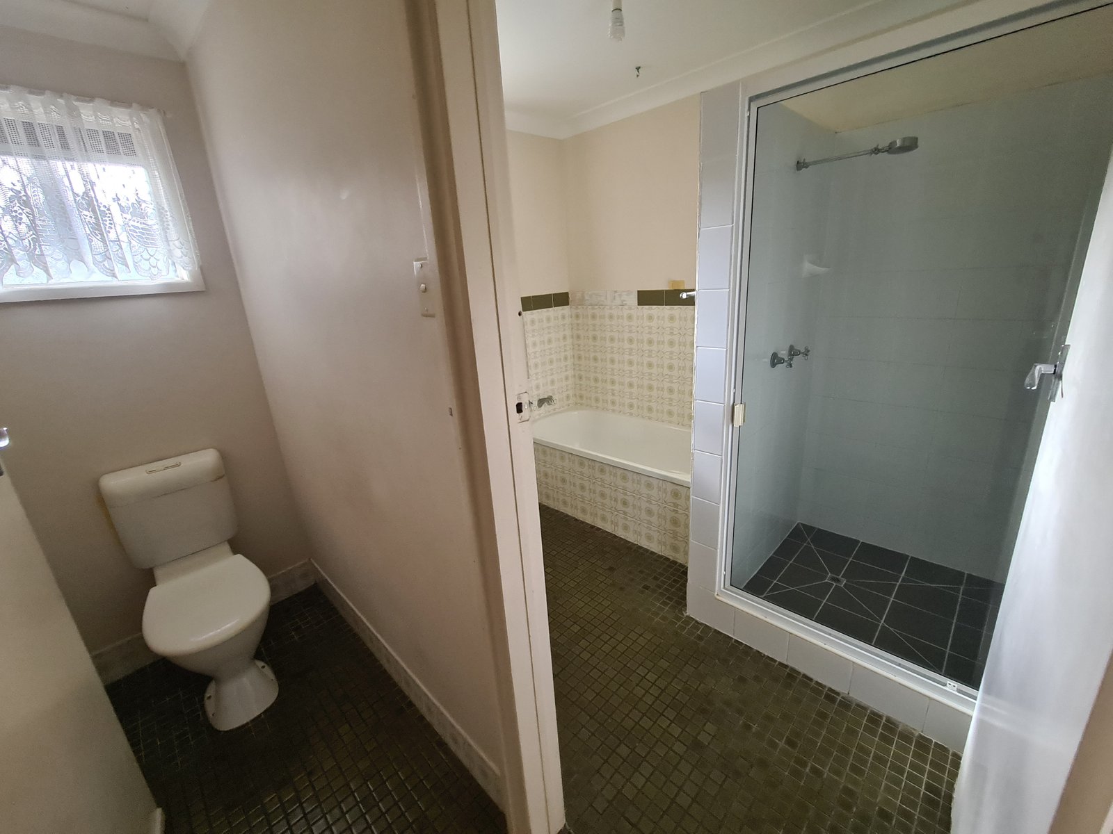 105 MALPAS Street BOYNE ISLAND 19