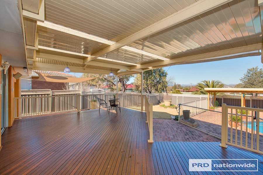 105 Manilla Road TAMWORTH 4