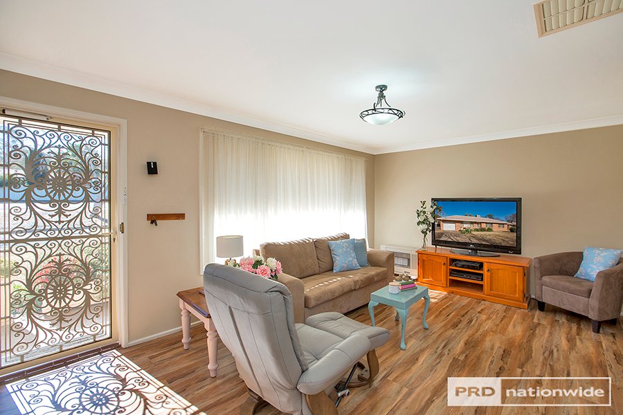 105 Manilla Road TAMWORTH 7