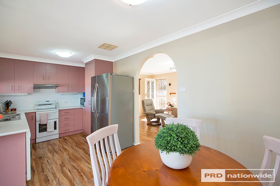 105 Manilla Road TAMWORTH 9