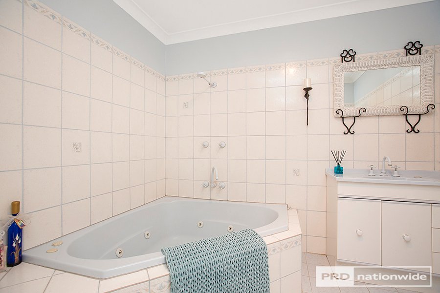105 Manilla Road TAMWORTH 15
