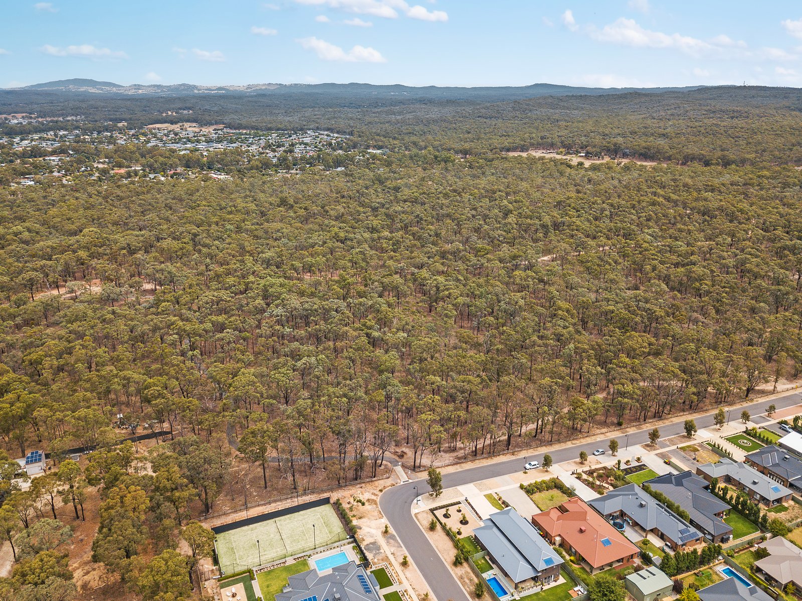 105 McIvor Forest Drive JUNORTOUN 24