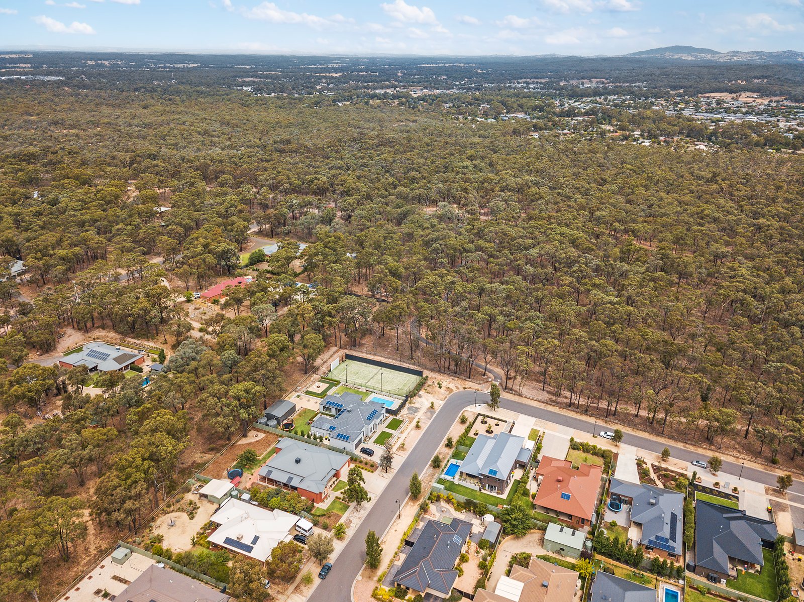 105 McIvor Forest Drive JUNORTOUN 25