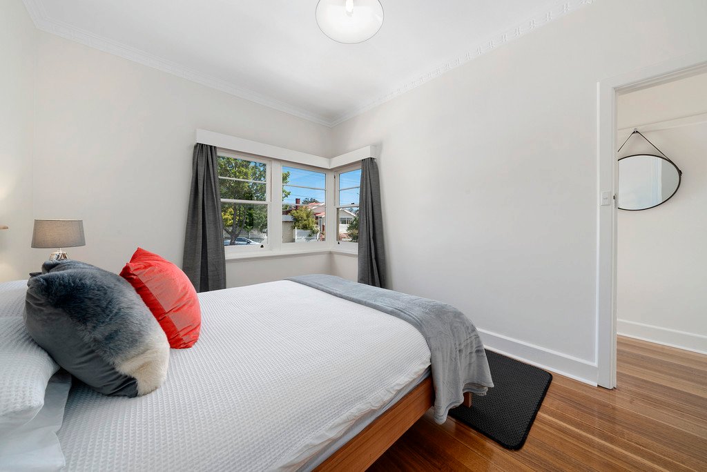 105 Montagu Street NEW TOWN 9