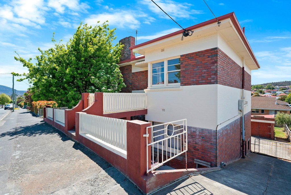 105 Montagu Street NEW TOWN 13