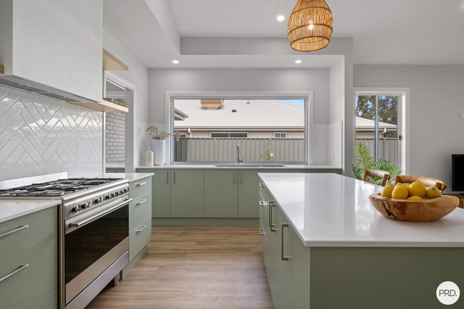 105 Potoroo Avenue THURGOONA 6