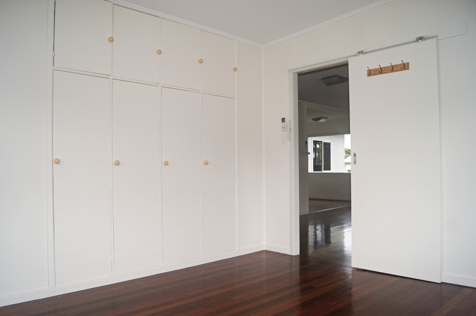 105 Shute Harbour Road CANNONVALE 4