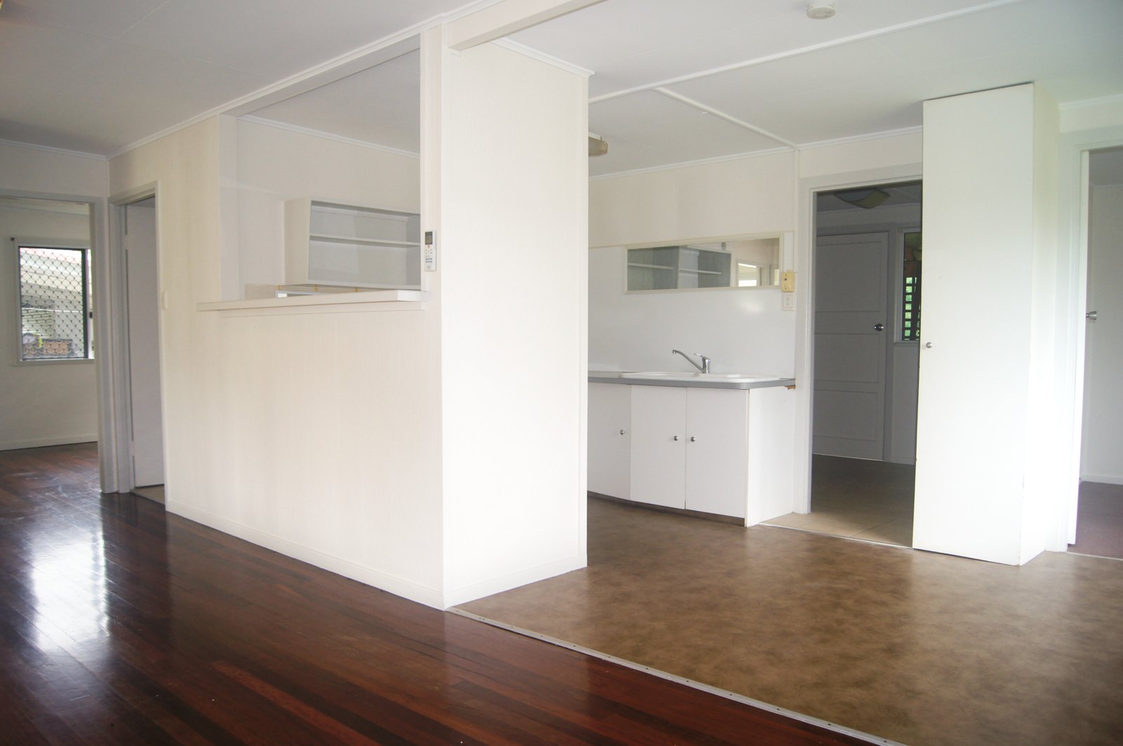 105 Shute Harbour Road CANNONVALE 6