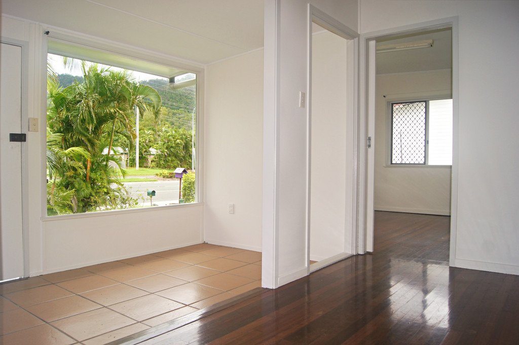 105 Shute Harbour Road CANNONVALE 11