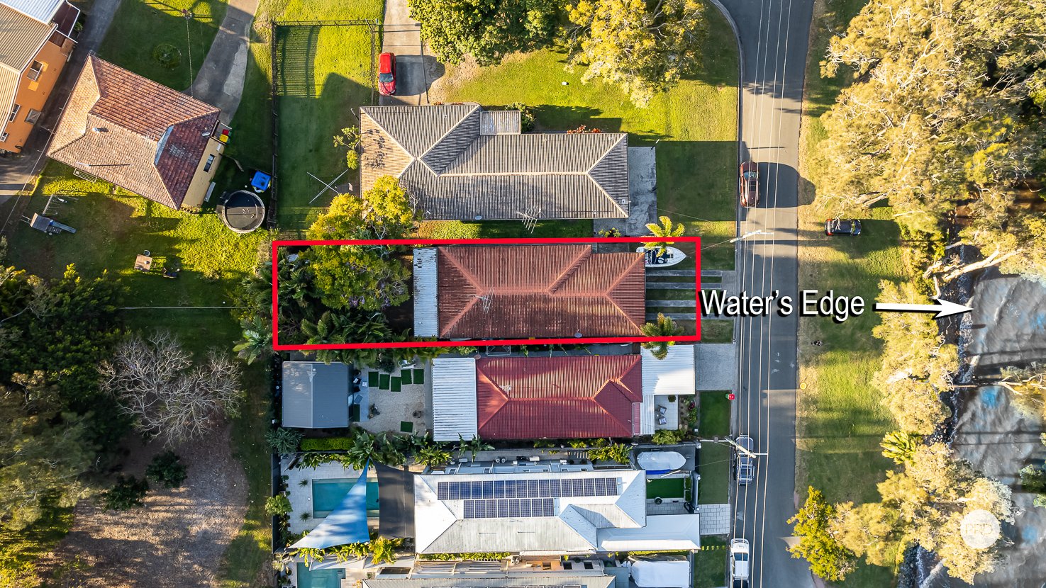 105 TORQUAY Road REDLAND BAY 2