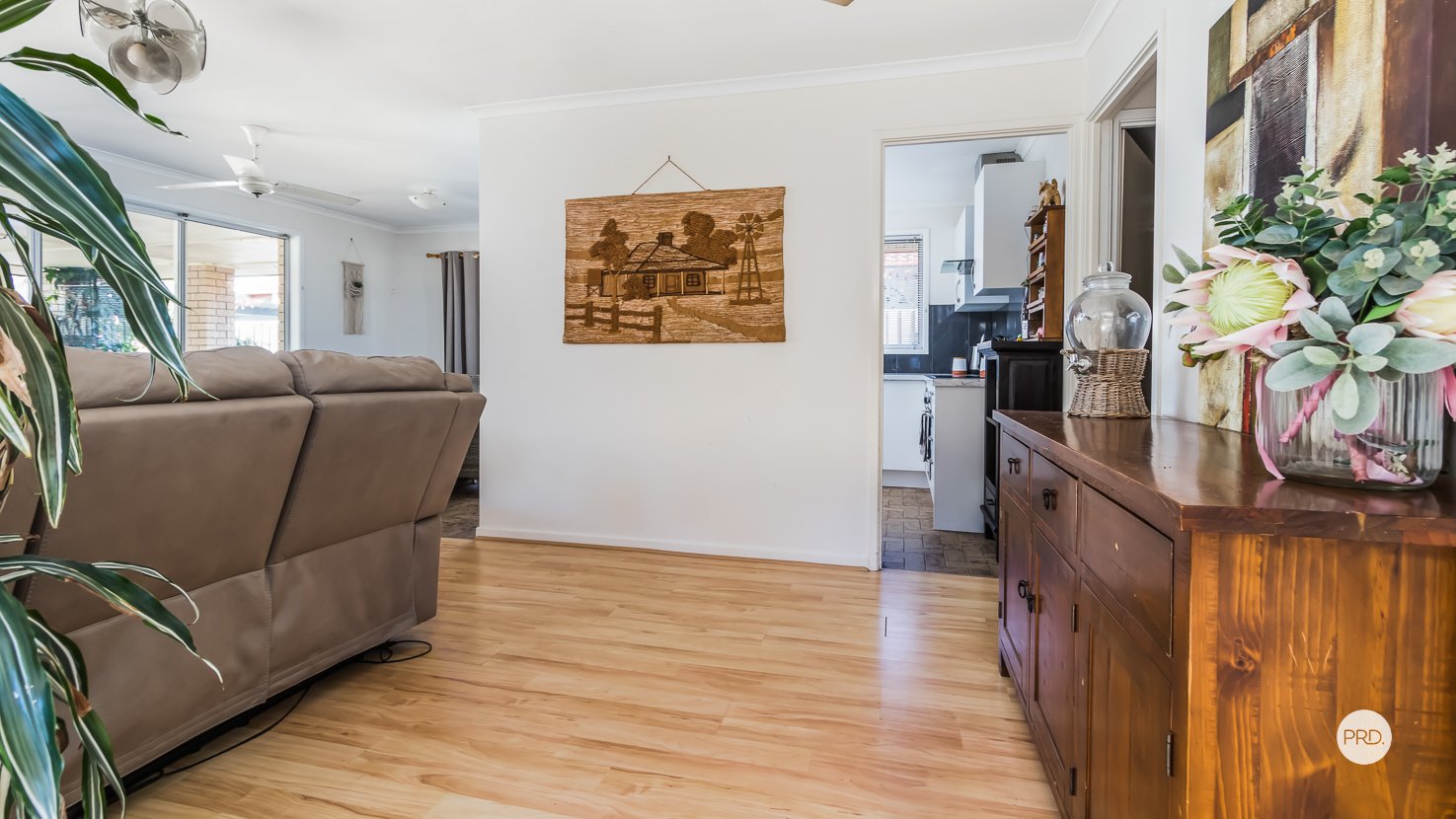 105 TORQUAY Road REDLAND BAY 17