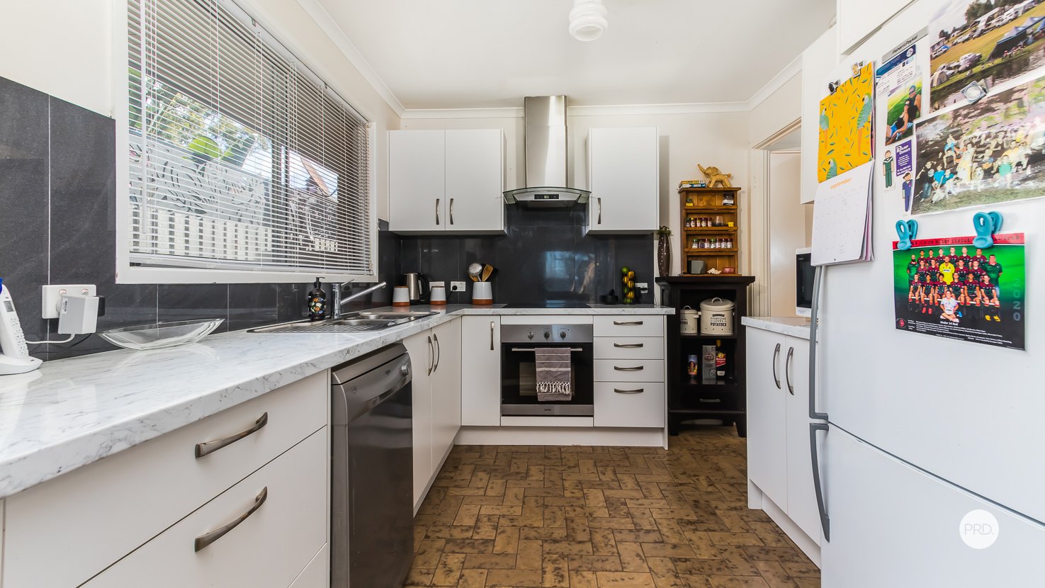105 TORQUAY Road REDLAND BAY 21