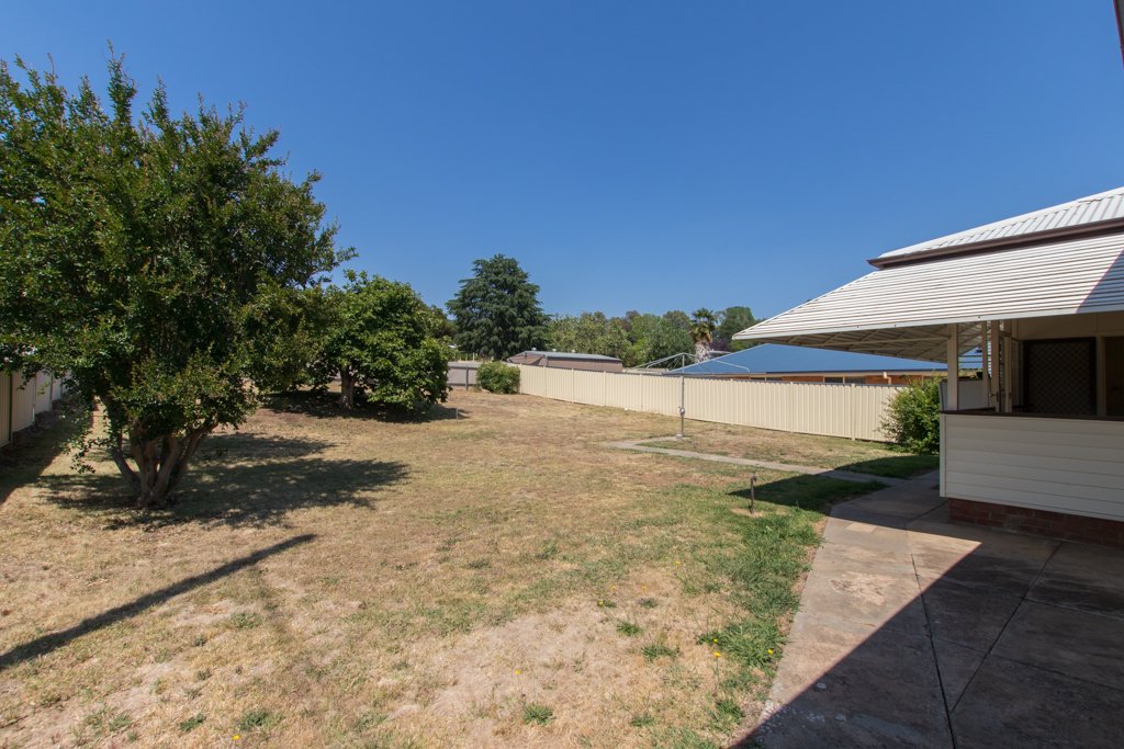 105 Tumut Street ADELONG 12