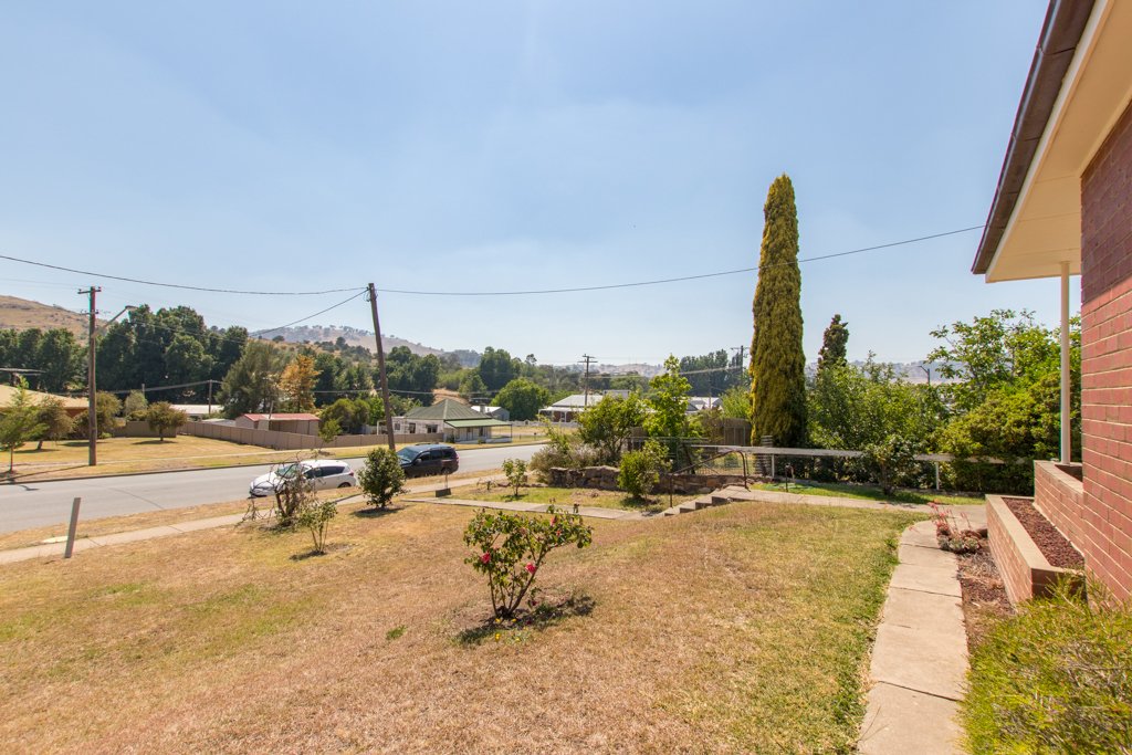 105 Tumut Street ADELONG 13