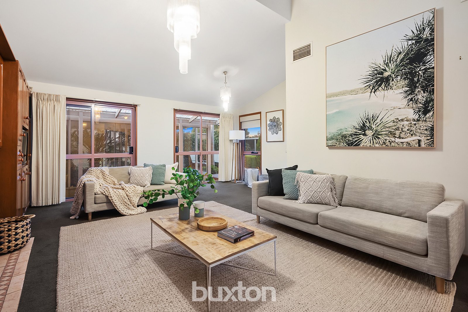 Gallery: 105 Whitehorse Road
