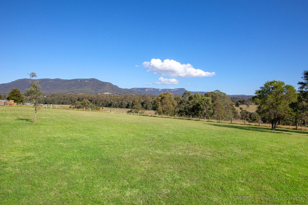 1050 Leggetts Drive MOUNT VINCENT 17