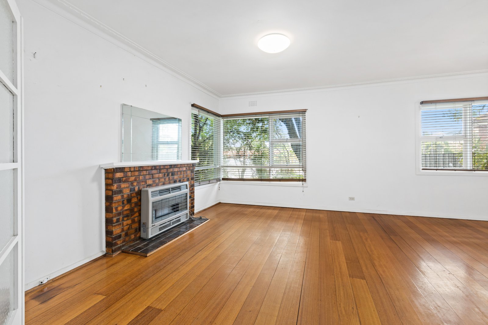 Gallery: 1050 Nepean Highway