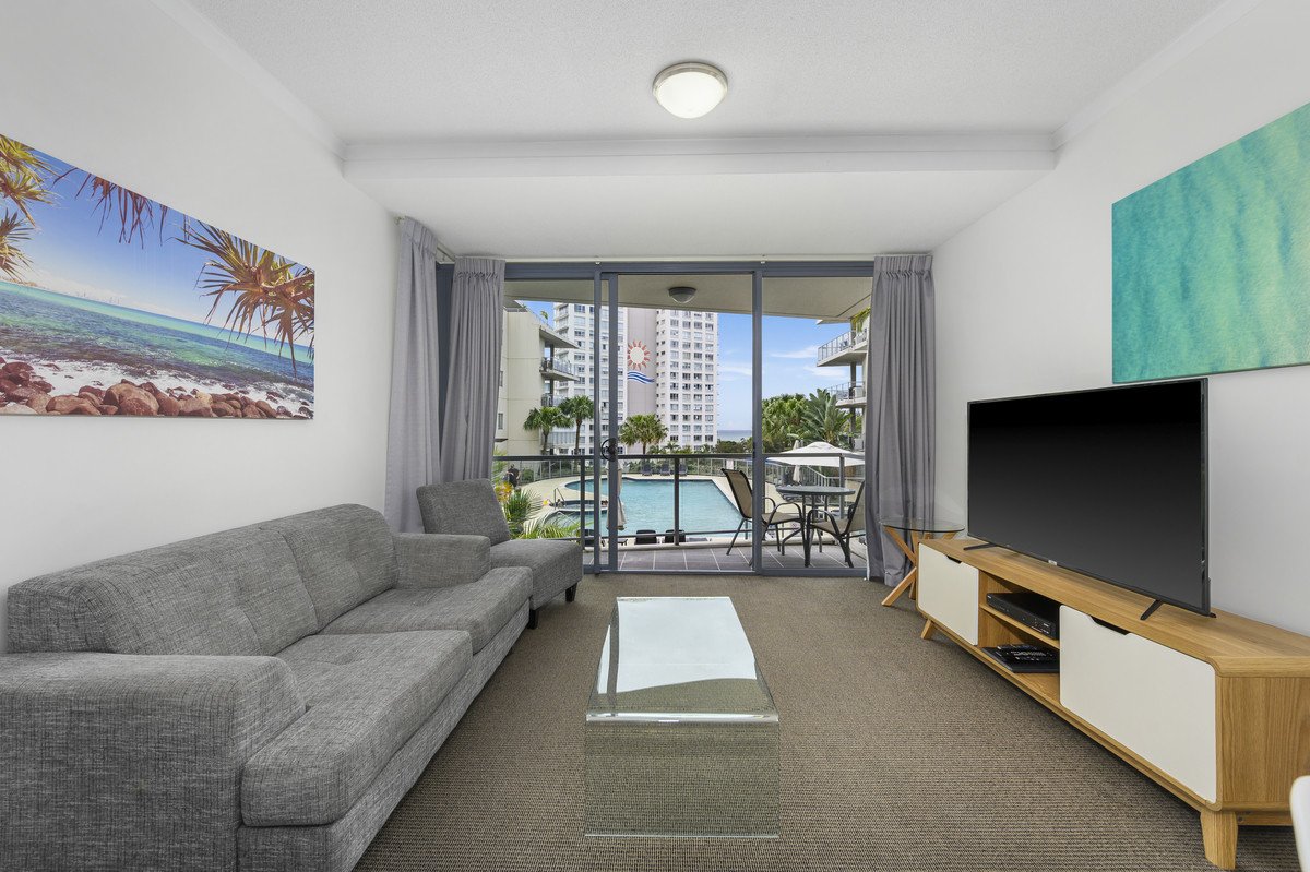 1050/1 Ocean Street BURLEIGH HEADS 3