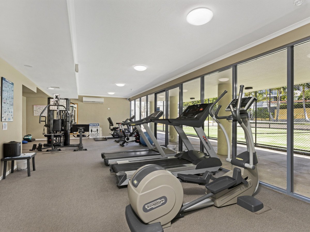 1050/1 Ocean Street BURLEIGH HEADS 15