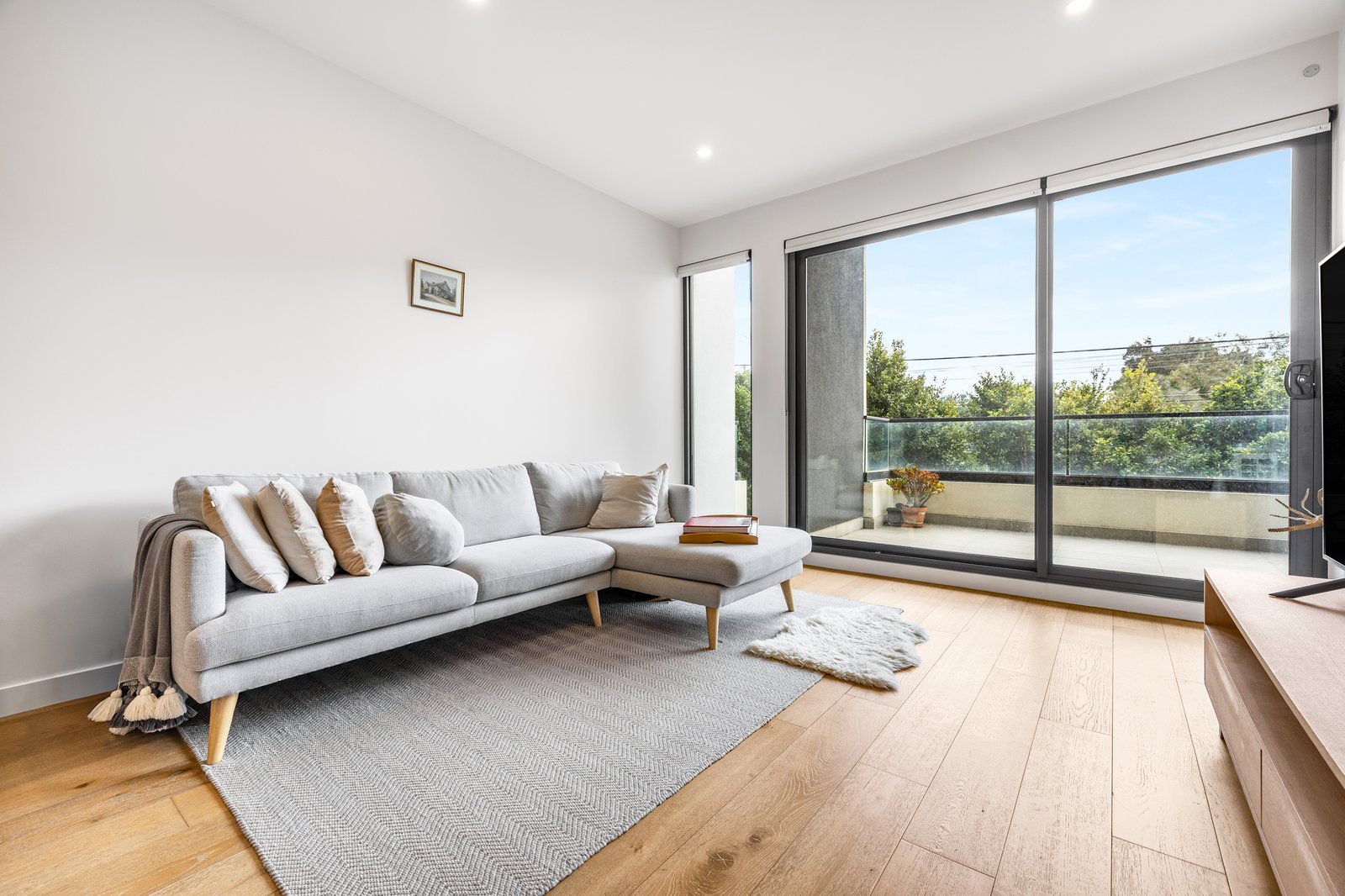 Gallery: 105/1044 Glen Huntly Road