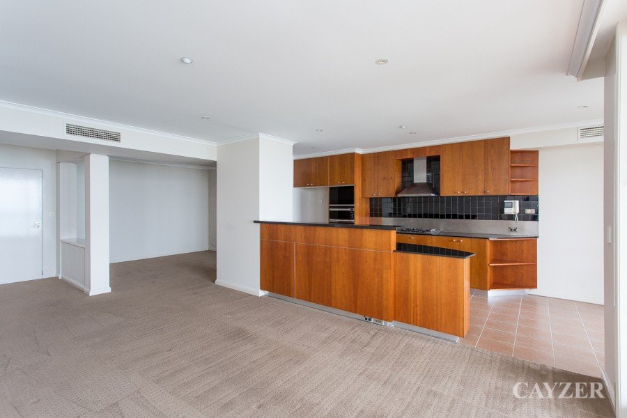 Gallery: 105/127 Beach Street