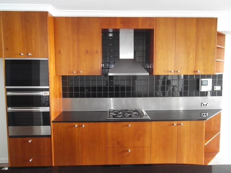 Gallery: 105/127 Beach Street