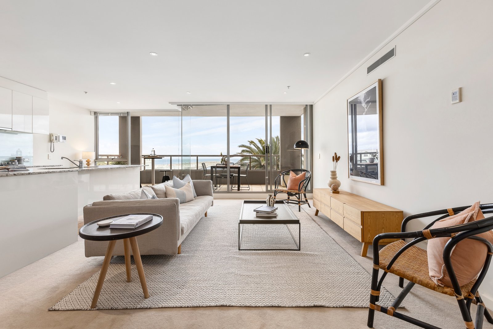 Gallery: 105/147 Beach Street