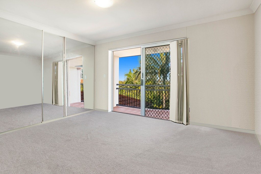 105/150 Marine Parade SOUTHPORT 5