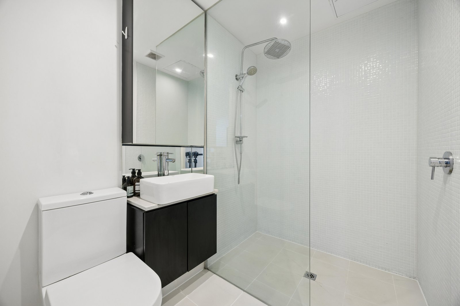 Gallery: 105/171-173 Inkerman Street