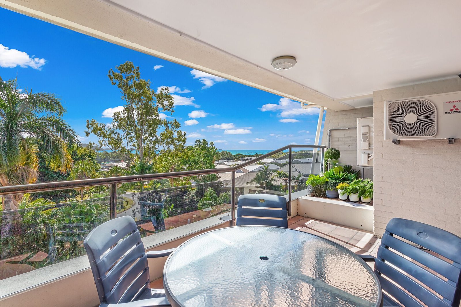 105/2 Eshelby Drive CANNONVALE 2