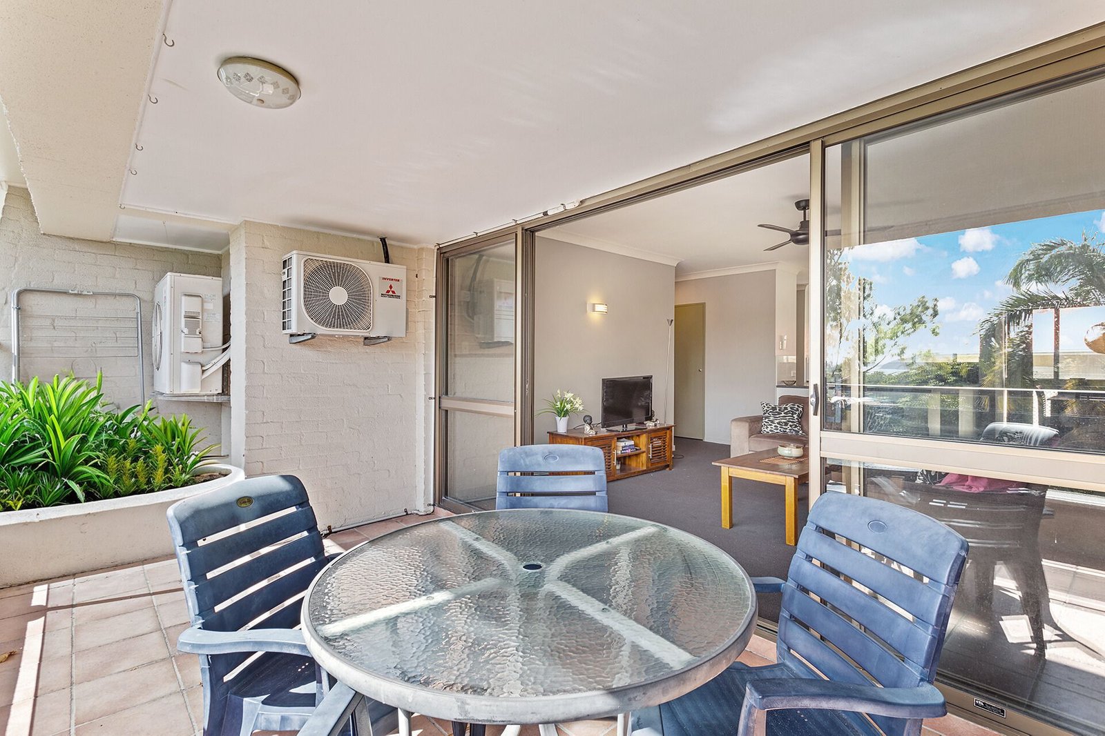 105/2 Eshelby Drive CANNONVALE 16