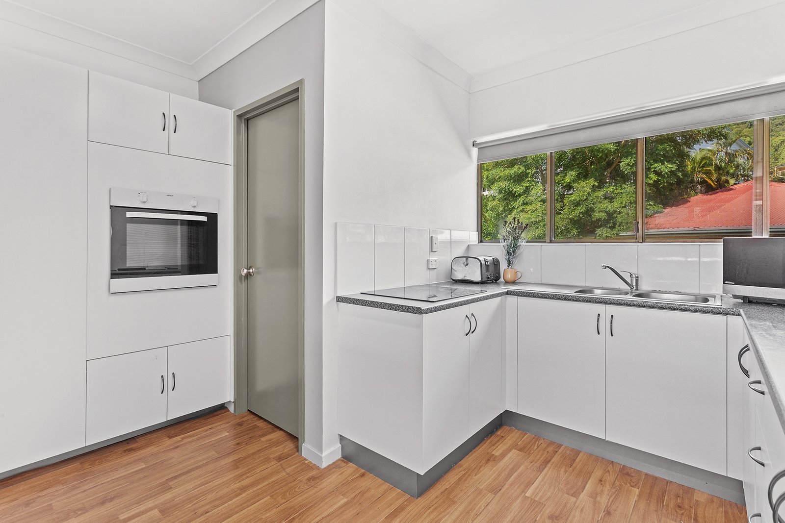 105/2 Eshelby Drive CANNONVALE 11