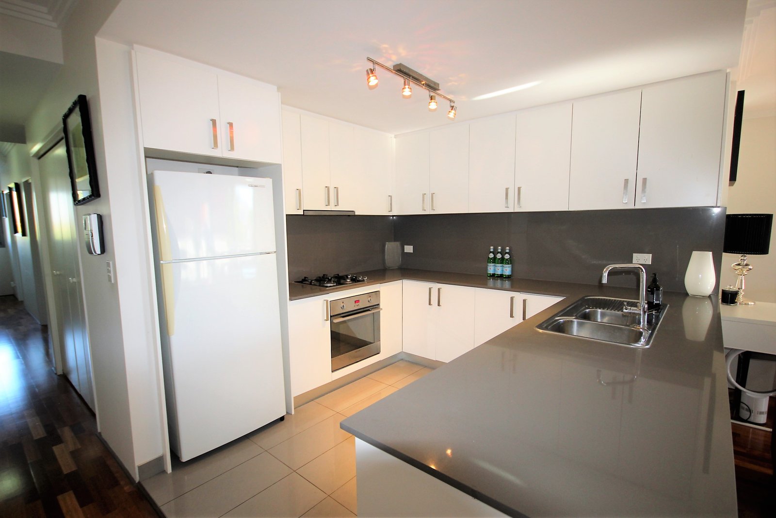 10/52 Gray Street KOGARAH 7