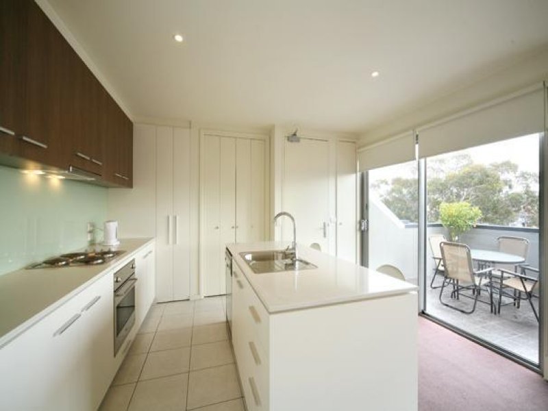 Gallery: 10/520 Hampton Street