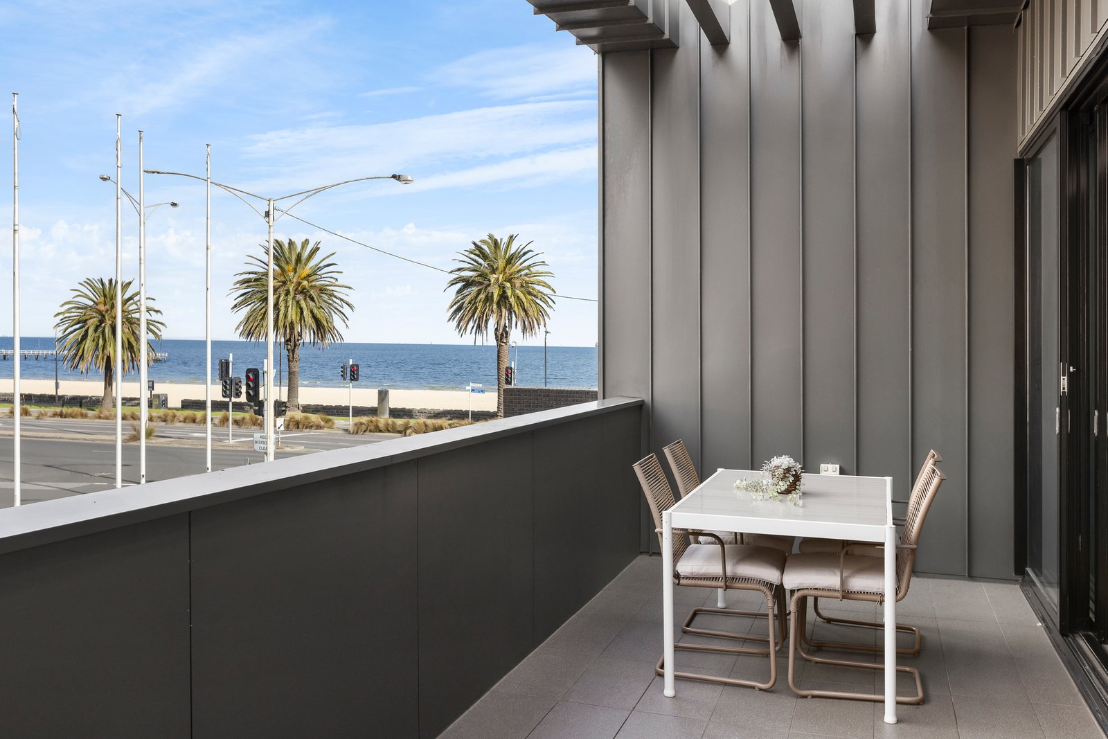 Gallery: 105/40 Beach Street