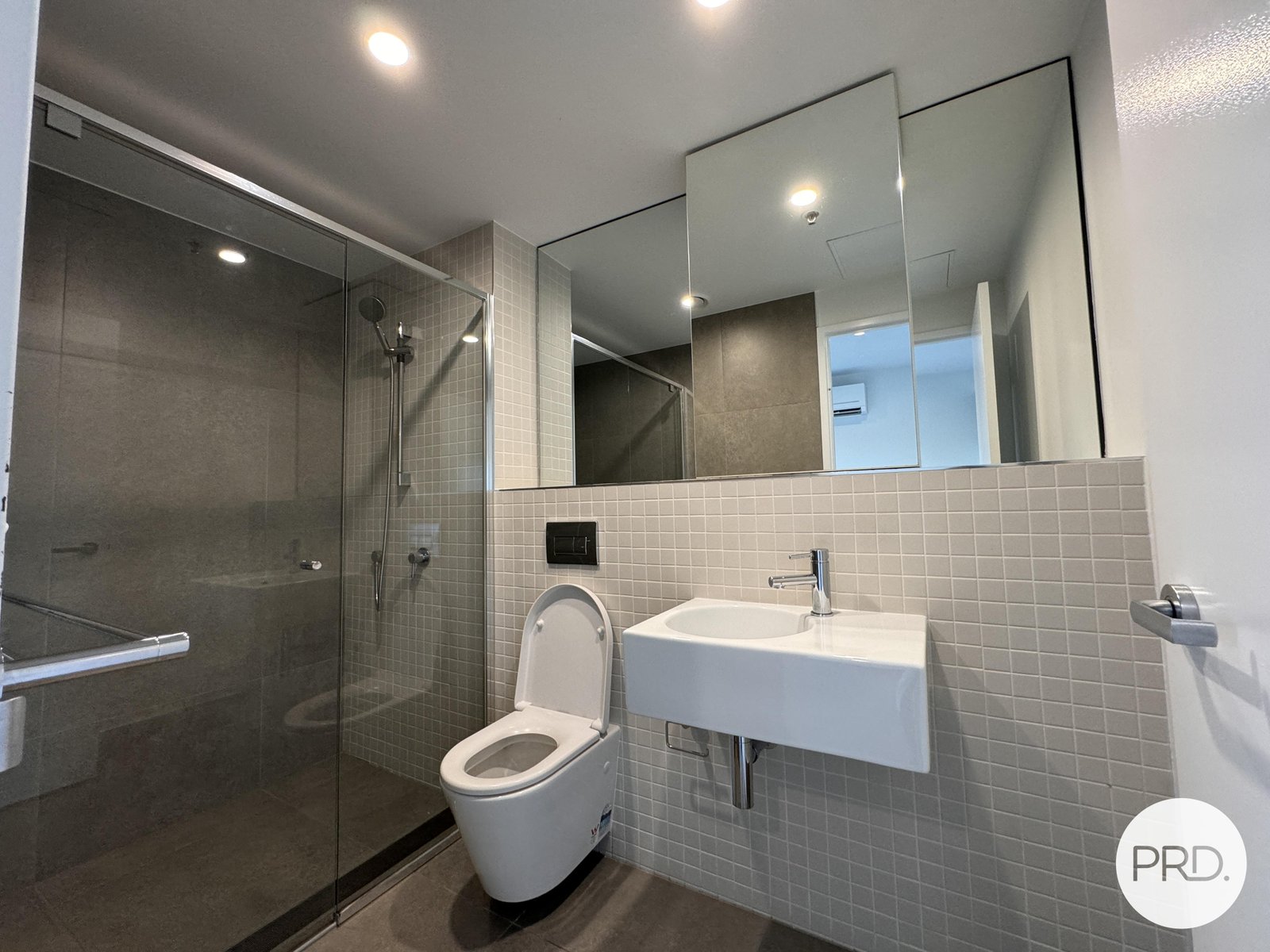 105/6 Grazier Lane BELCONNEN 9