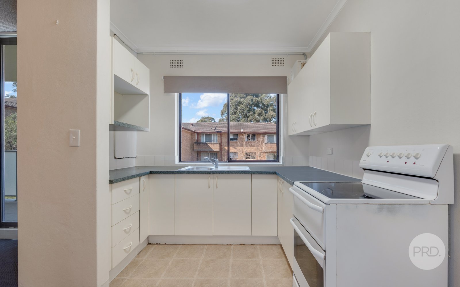 10/56 Park Avenue KINGSWOOD 5