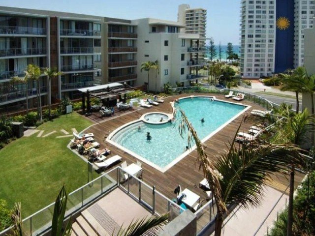 1056/1 Ocean Street BURLEIGH HEADS 9