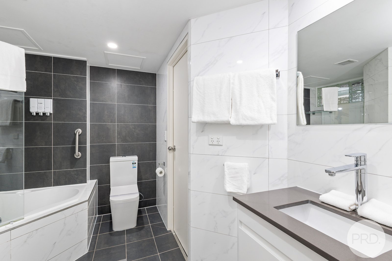 105/61B Dowling Street NELSON BAY 11