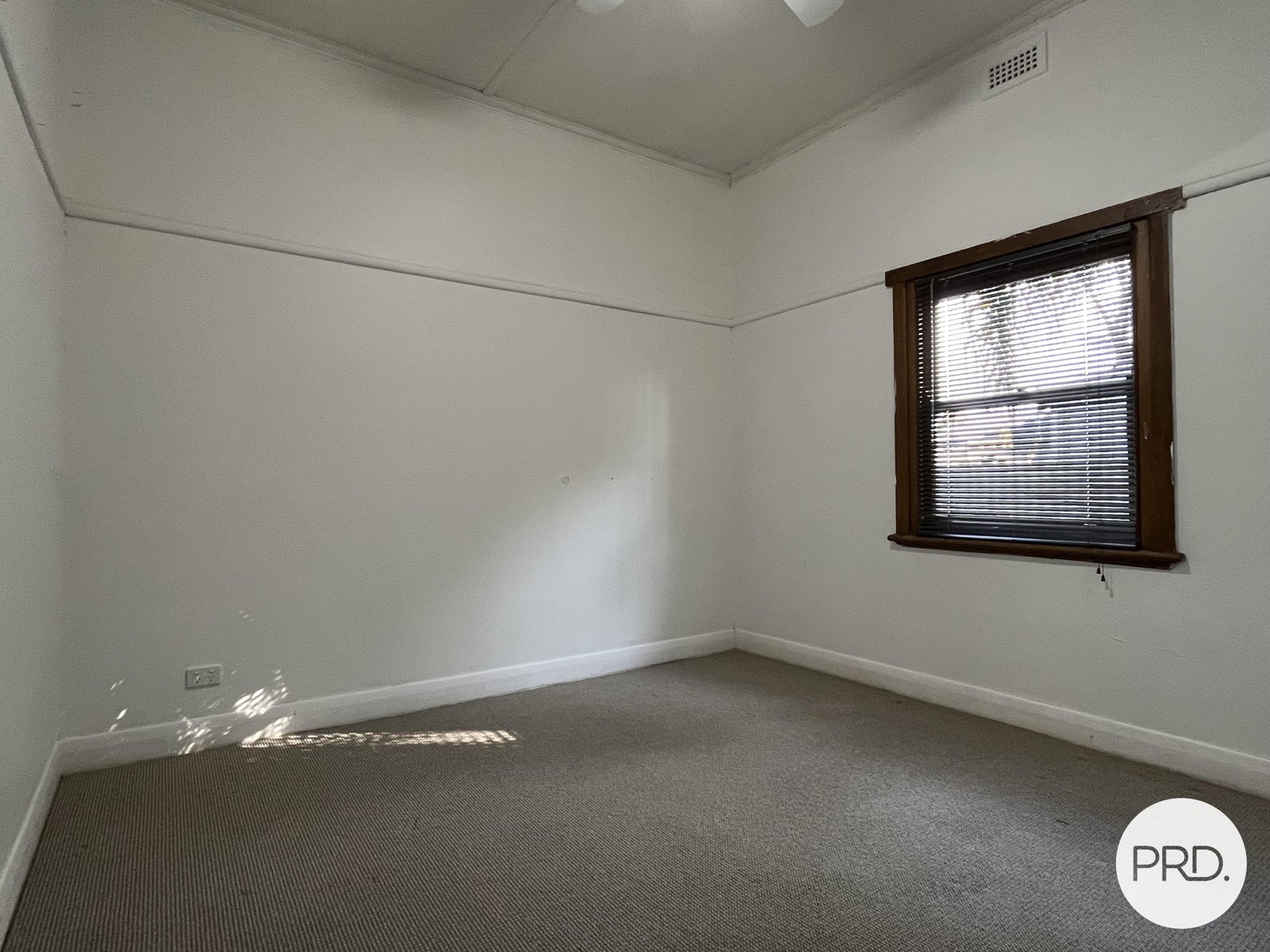 1057 Barooga Street NORTH ALBURY 7