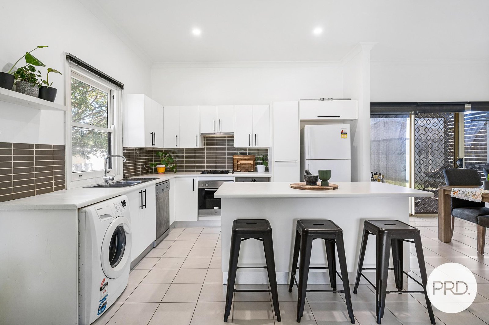 1057 Barooga Street NORTH ALBURY 4
