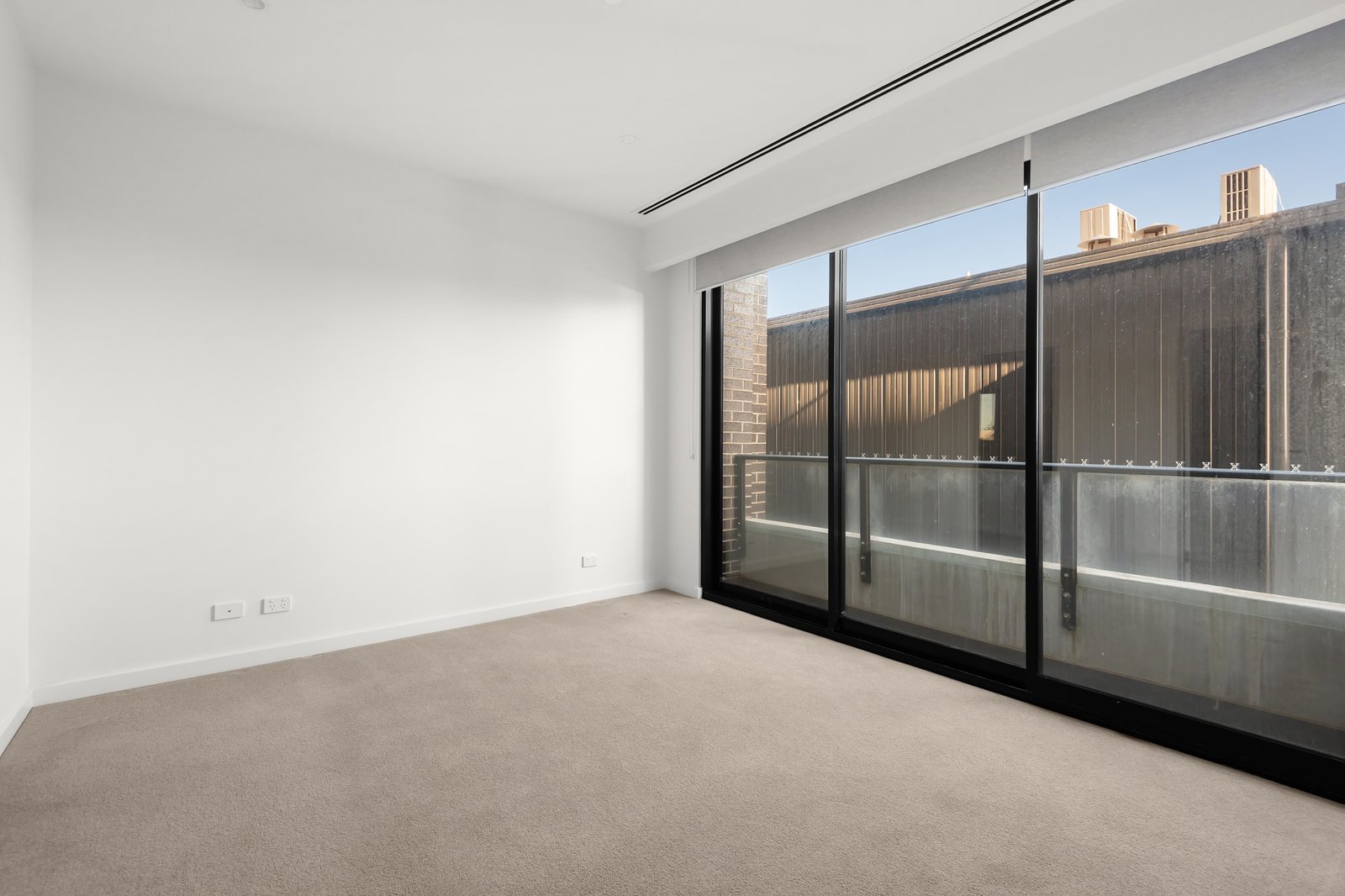 Gallery: 105/9 Bay Road