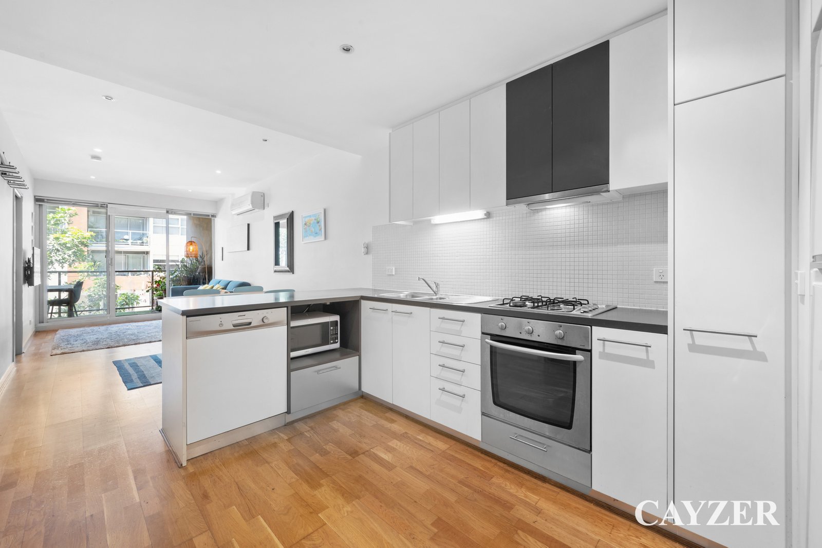 Gallery: 105/99 Nott Street