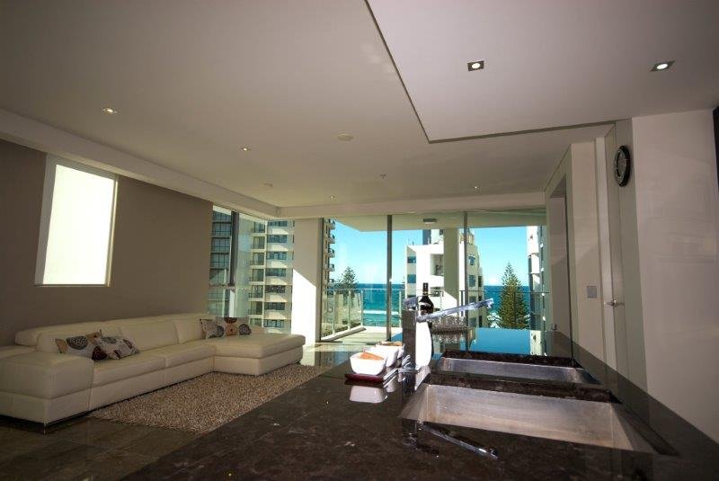 106-108 The Esplanade BURLEIGH HEADS 5