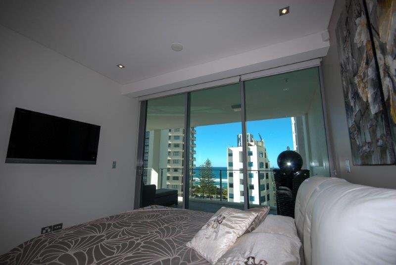 106-108 The Esplanade BURLEIGH HEADS 7