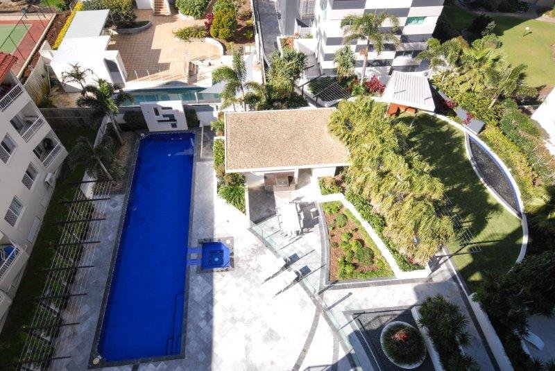 106-108 The Esplanade BURLEIGH HEADS 9